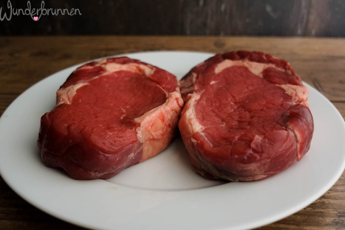 Ribeye-Steak im rohen Zustand - Wunderbrunnen - Foodblog - Fotografie