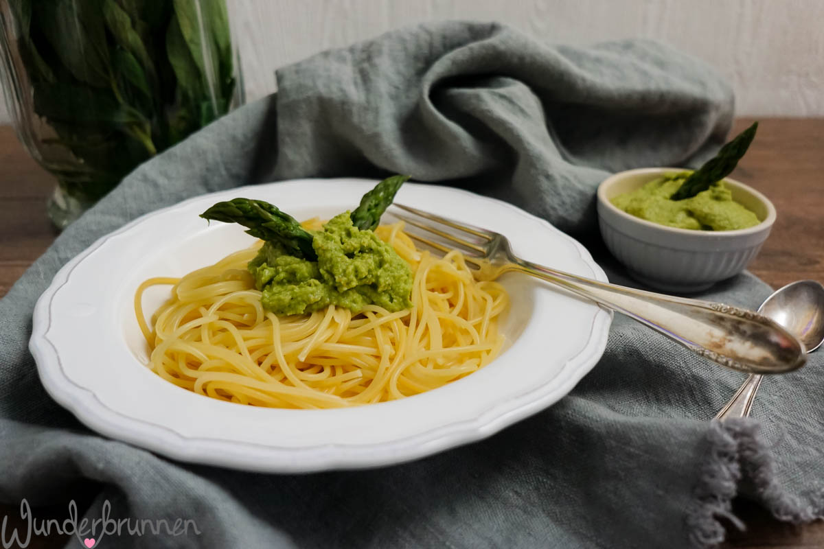 Spaghetti mit Spargelpesto - Wunderbrunnen - Foodblog - Fotografie