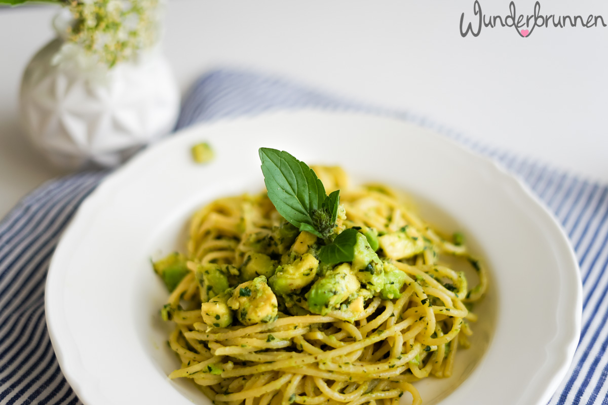 Avocado-Spaghetti (nach Anna Jones) - Wunderbrunnen - Foodblog - Fotografie